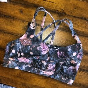 Lululemon Size 6 Sports Bra